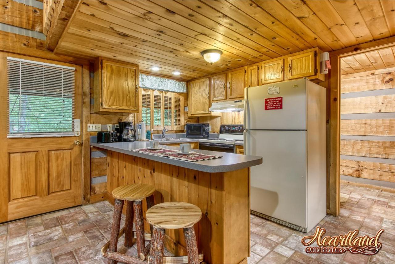 Cozy Mountain Hideaway Villa Gatlinburg Bagian luar foto