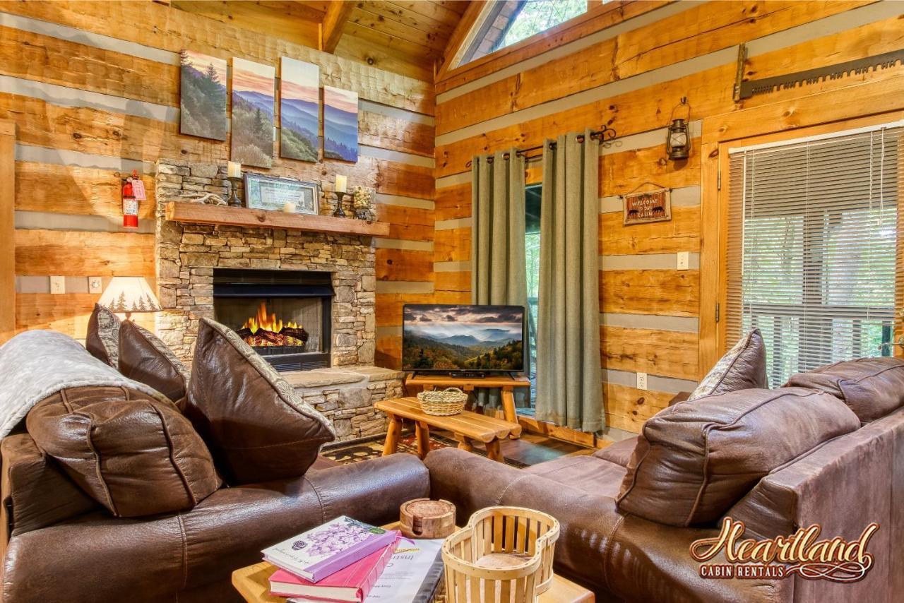 Cozy Mountain Hideaway Villa Gatlinburg Bagian luar foto